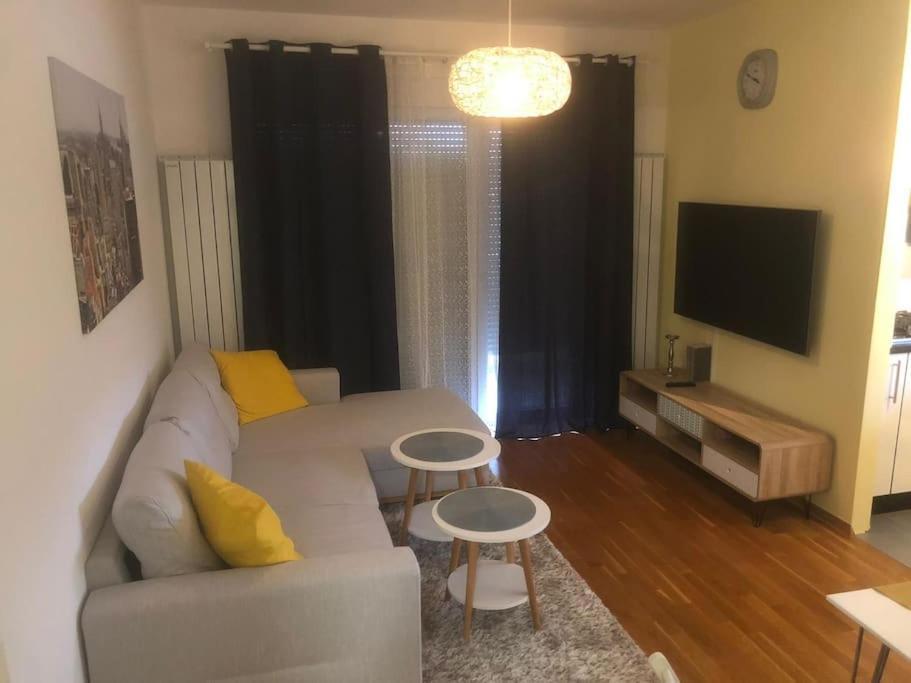 Apartman Arena-Velesajam Vito Zagreb Ngoại thất bức ảnh